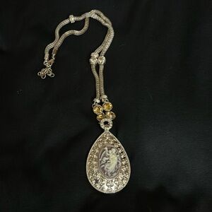 Cameo champagne glass dancing ladies large pendant necklace with rope chain